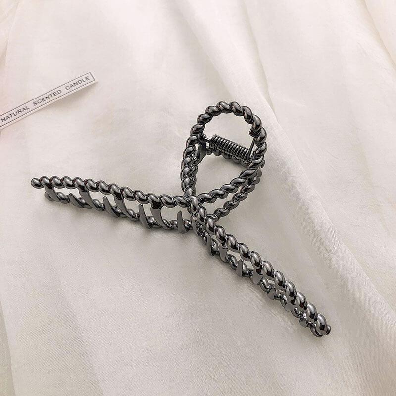 Trendy Alloy Metal Hair Claw Clip: Stylish Hairpin for Versatile Looks